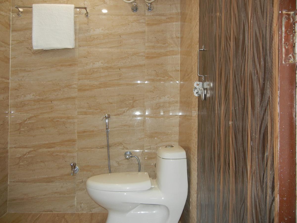 Oyo 9490 Prakash Farm Hotel Mathura Luaran gambar